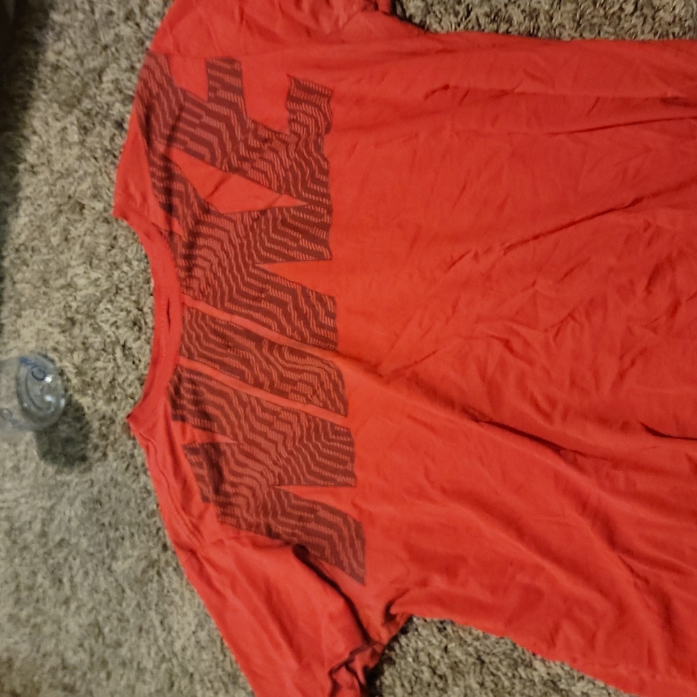 Nike tee